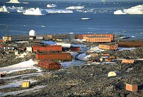 Base at Dumont d'Urville