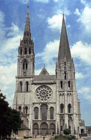 Notre Dame de Chartres, frontal view