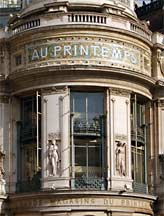 Au Printemps exterior detail